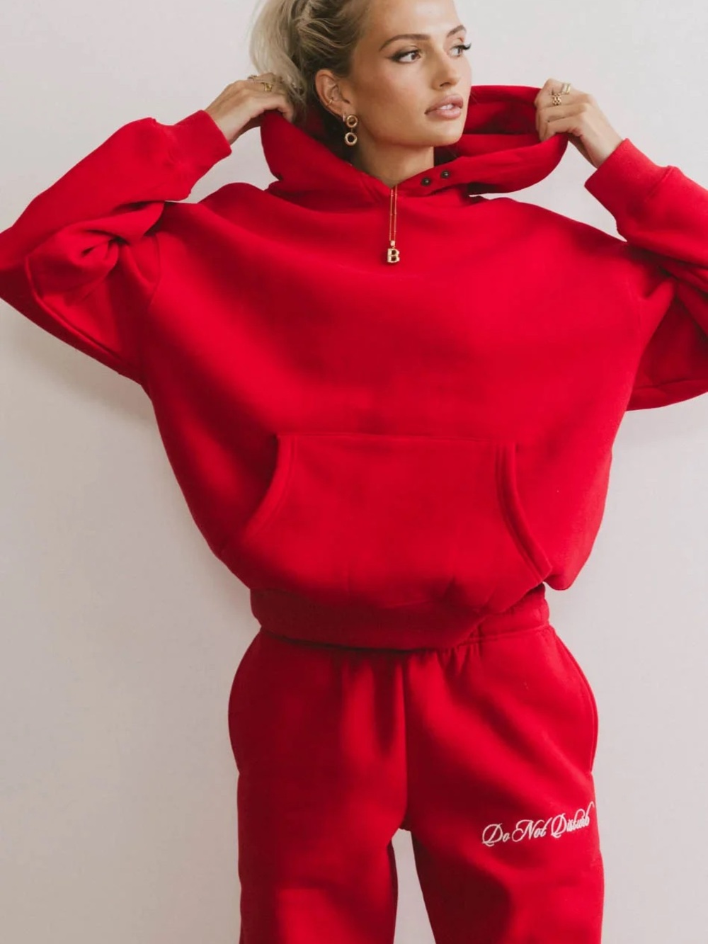 BÖHME Do Not Disturb Sweatshirt in
Red